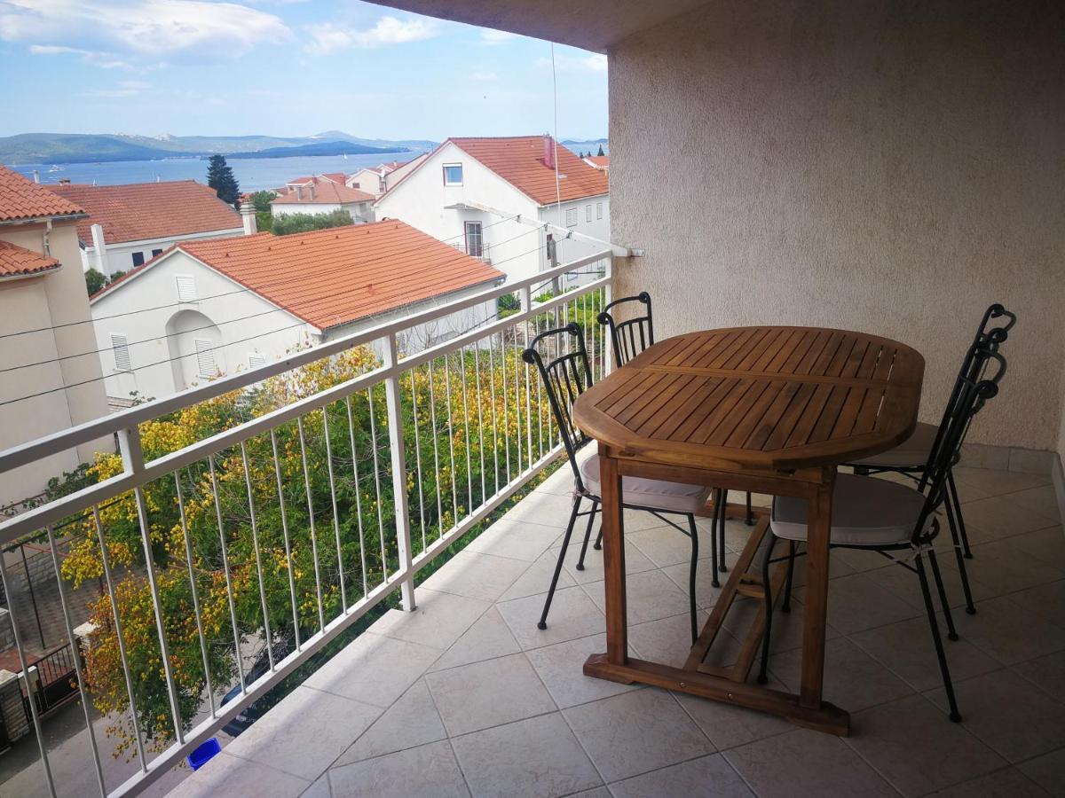 Apartmani Nea Biograd Na Moru Buitenkant foto