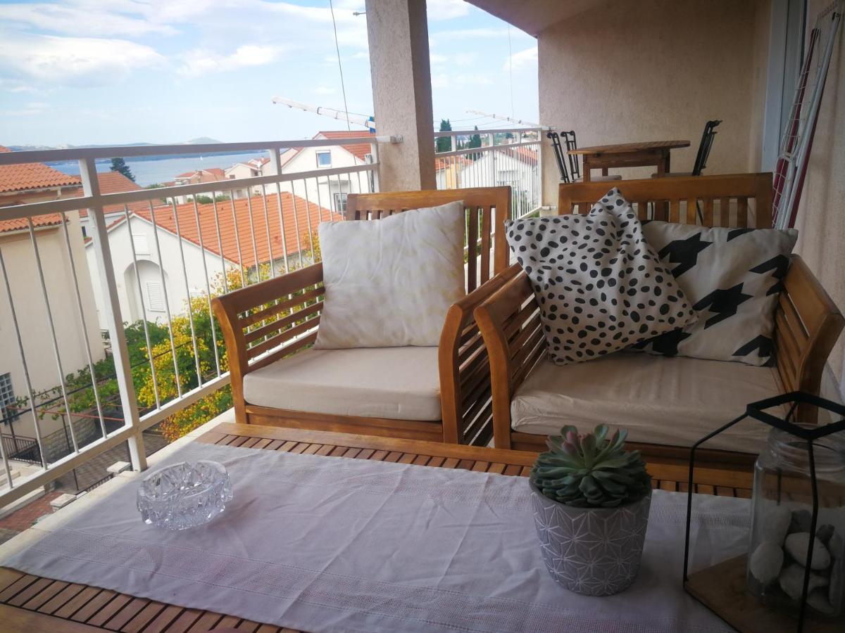 Apartmani Nea Biograd Na Moru Buitenkant foto