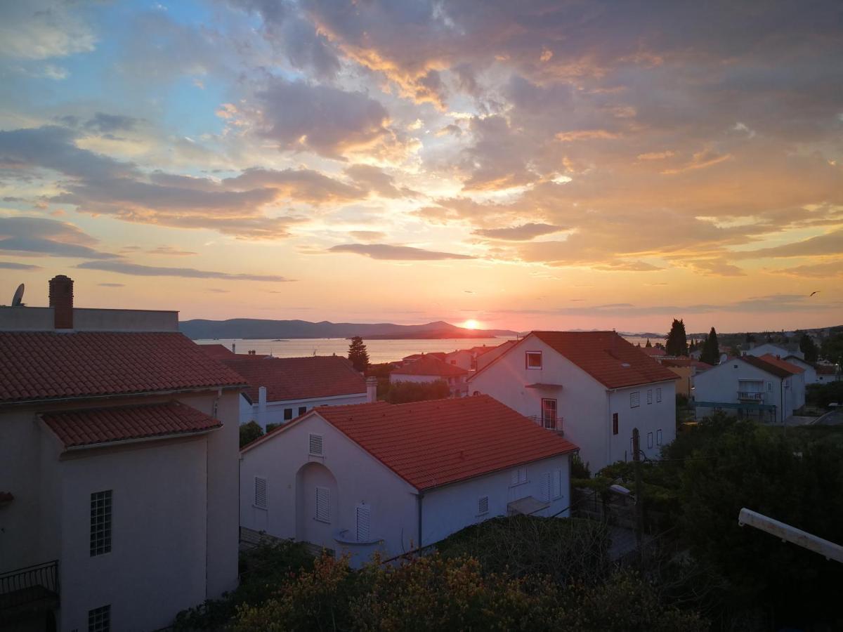 Apartmani Nea Biograd Na Moru Buitenkant foto