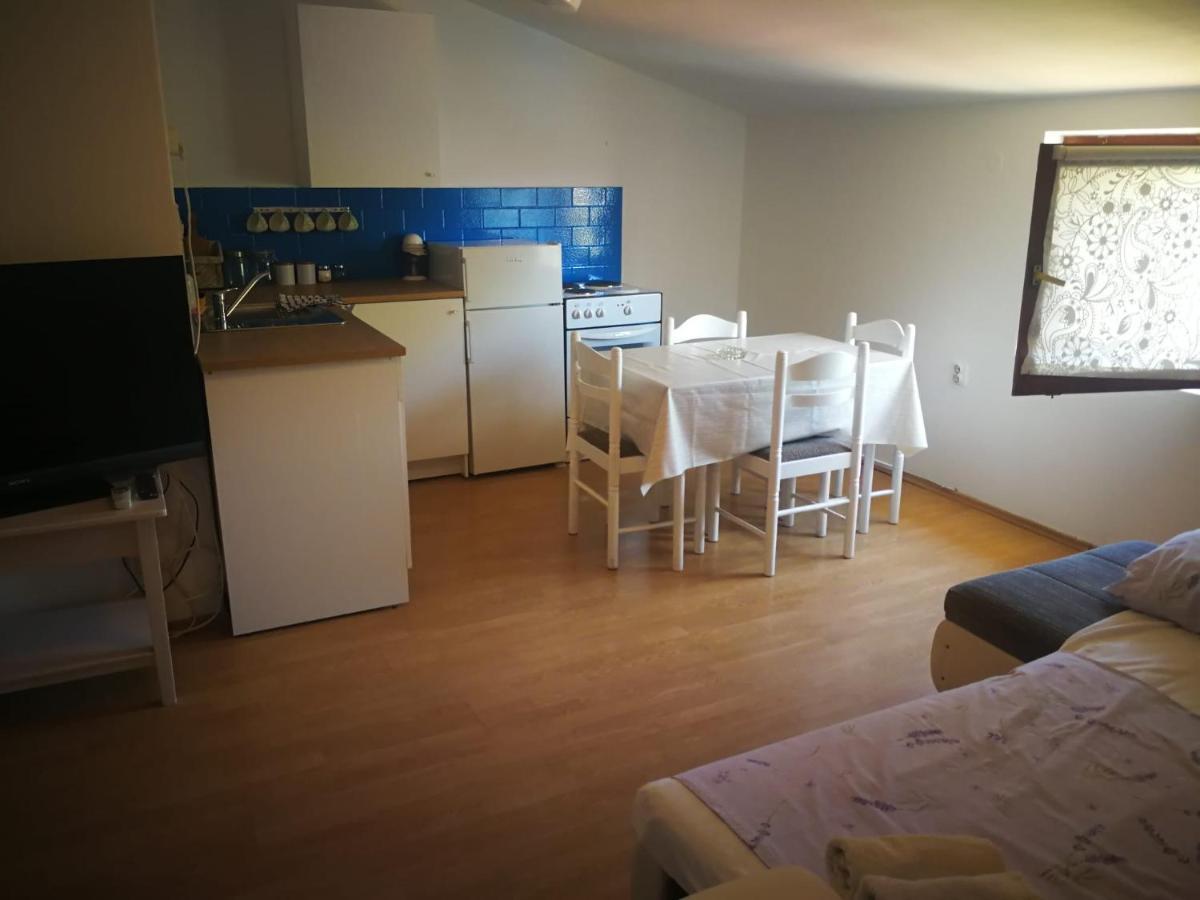 Apartmani Nea Biograd Na Moru Buitenkant foto