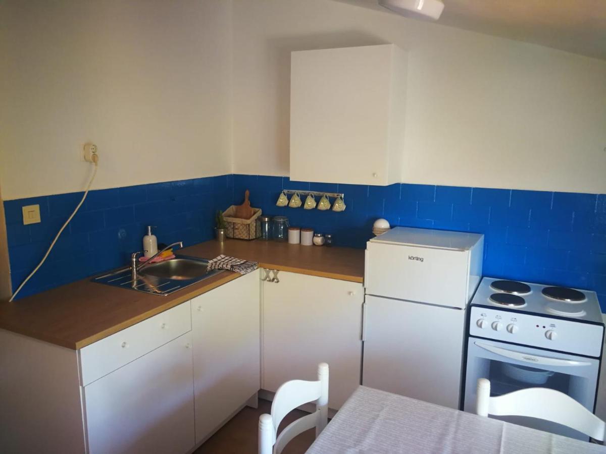 Apartmani Nea Biograd Na Moru Buitenkant foto